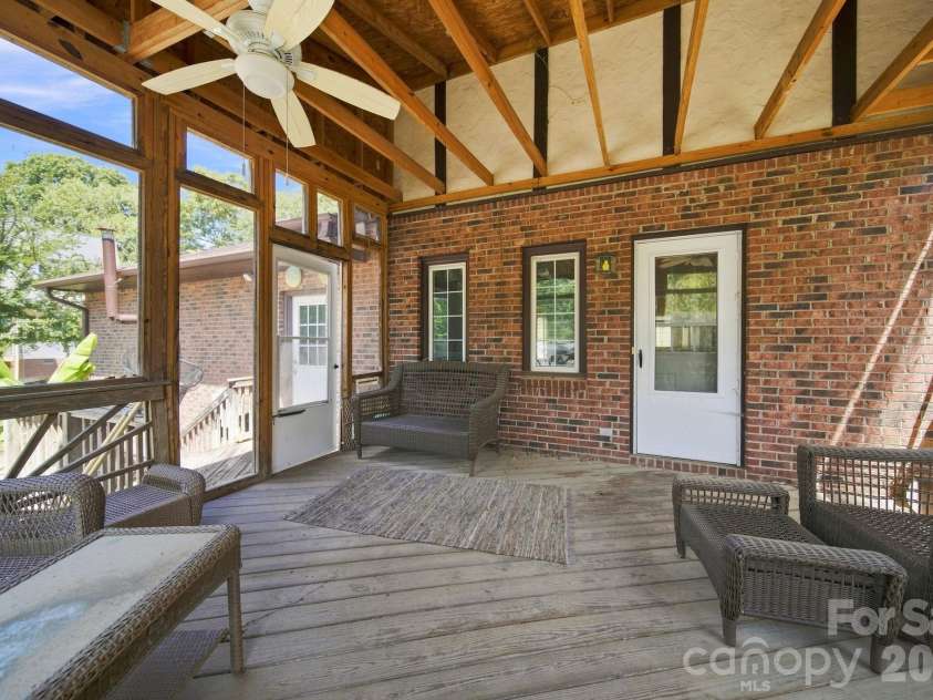 3177 Wimbledon Lane, Rock Hill, SC 29732.  MLS# CAR4421779, YatesRealty ID 49634. Screened in Deck