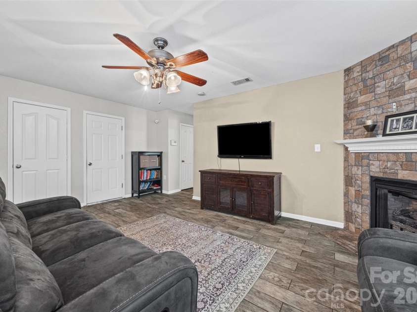 841 Brunswick Drive, Rock Hill, SC 29730.  MLS# CAR4422548, YatesRealty ID 49637. 