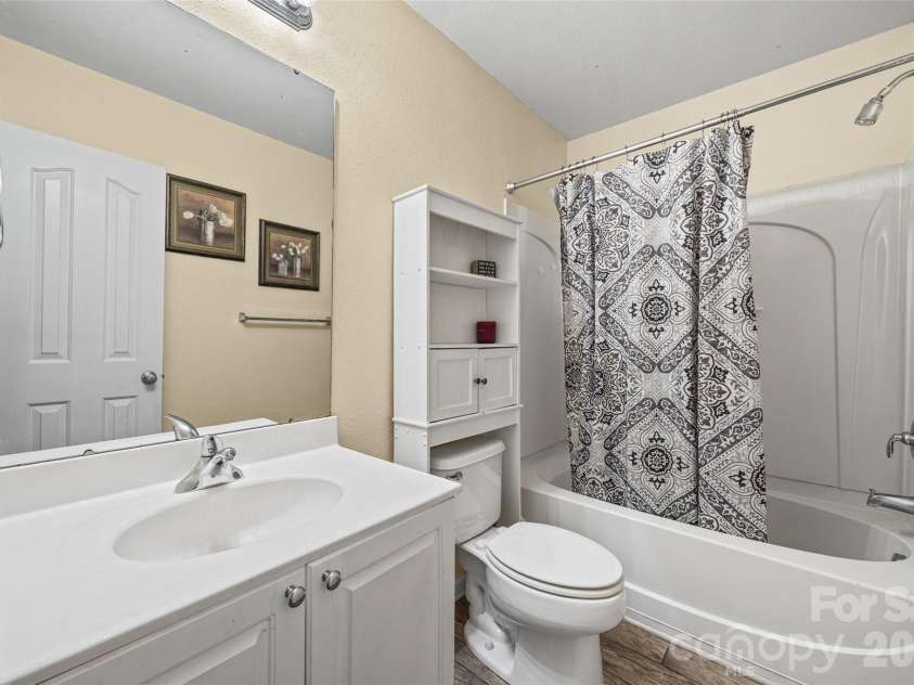 841 Brunswick Drive, Rock Hill, SC 29730.  MLS# CAR4422548, YatesRealty ID 49637. 