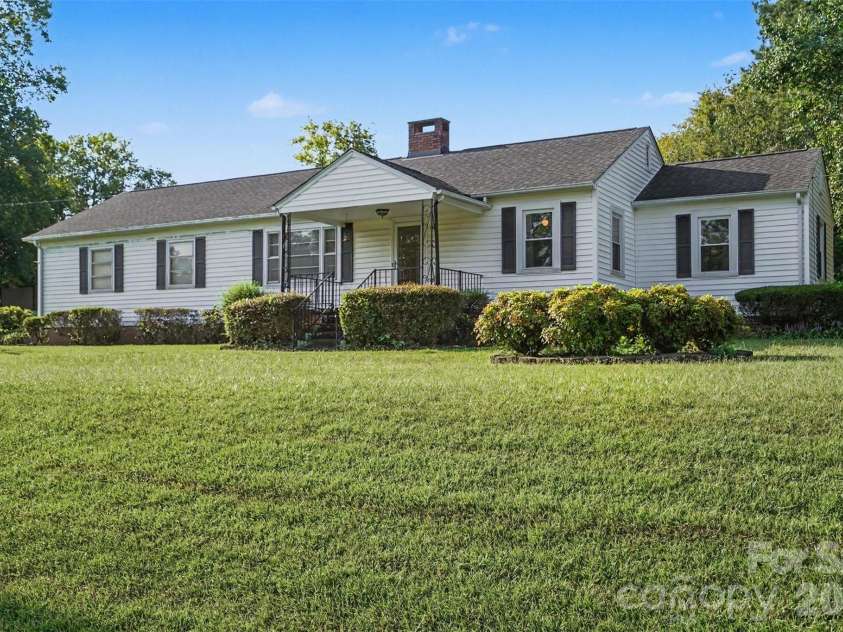968 Hampton Grace Avenue, Lancaster, SC 29720.  MLS# CAR4422120, YatesRealty ID 49639. 