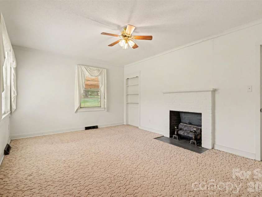 968 Hampton Grace Avenue, Lancaster, SC 29720.  MLS# CAR4422120, YatesRealty ID 49639. 