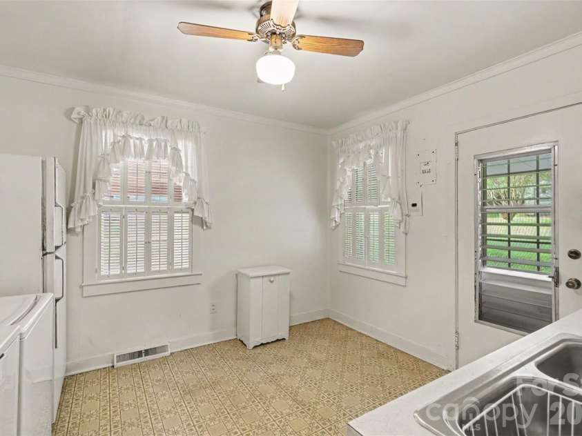 968 Hampton Grace Avenue, Lancaster, SC 29720.  MLS# CAR4422120, YatesRealty ID 49639. 