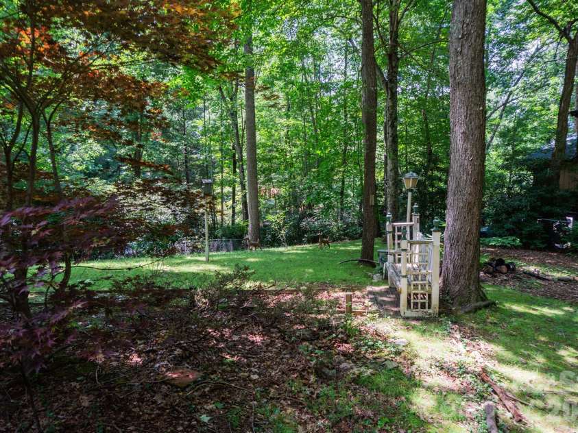 104 Ash Drive, Maggie Valley, NC 28751.  MLS# CAR4402926, YatesRealty ID 49642. 