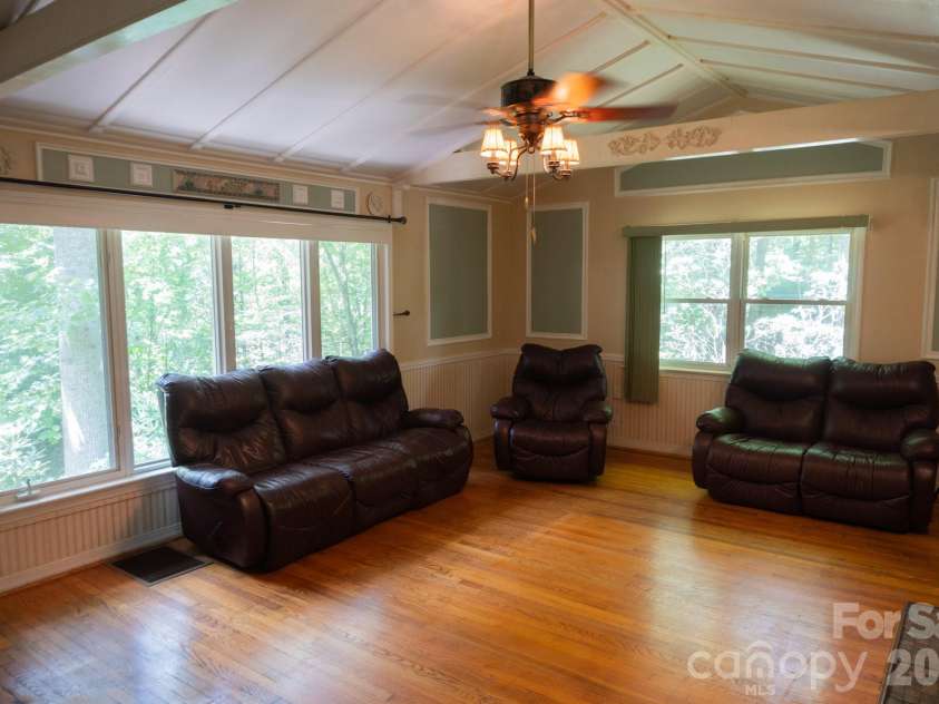 104 Ash Drive, Maggie Valley, NC 28751.  MLS# CAR4402926, YatesRealty ID 49642. 