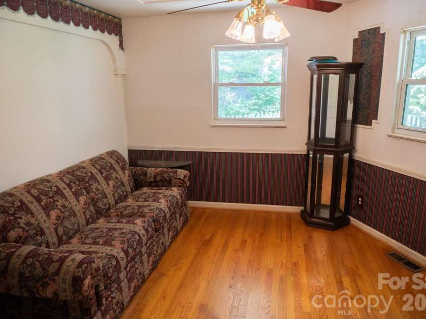 104 Ash Drive, Maggie Valley, NC 28751.  MLS# CAR4402926, YatesRealty ID 49642. 