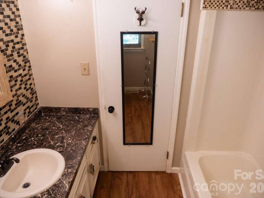 104 Ash Drive, Maggie Valley, NC 28751.  MLS# CAR4402926, YatesRealty ID 49642. 