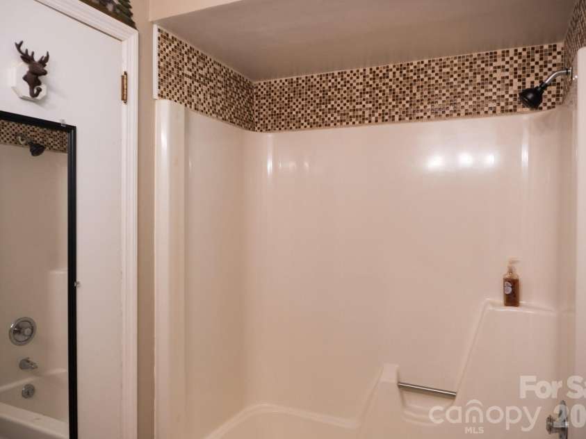 104 Ash Drive, Maggie Valley, NC 28751.  MLS# CAR4402926, YatesRealty ID 49642. 