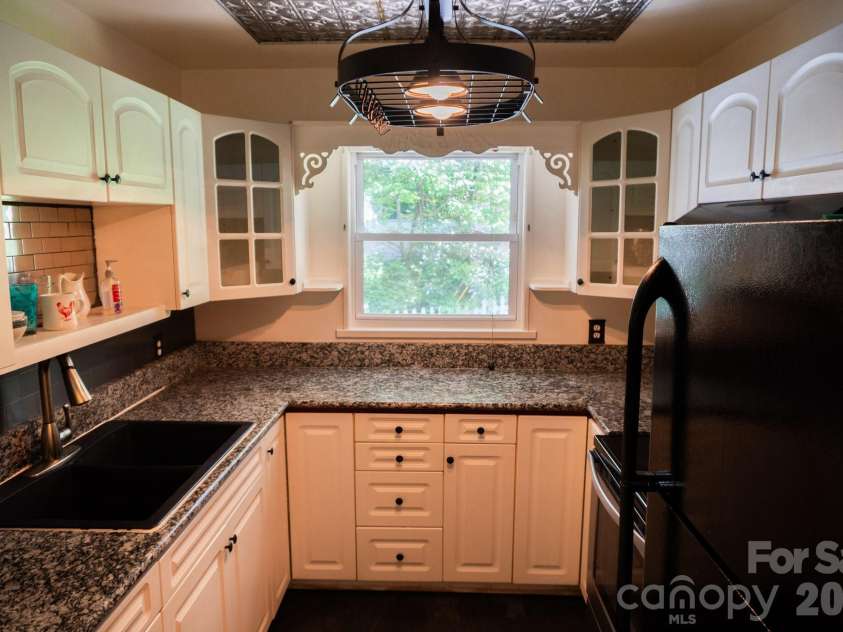 104 Ash Drive, Maggie Valley, NC 28751.  MLS# CAR4402926, YatesRealty ID 49642. 