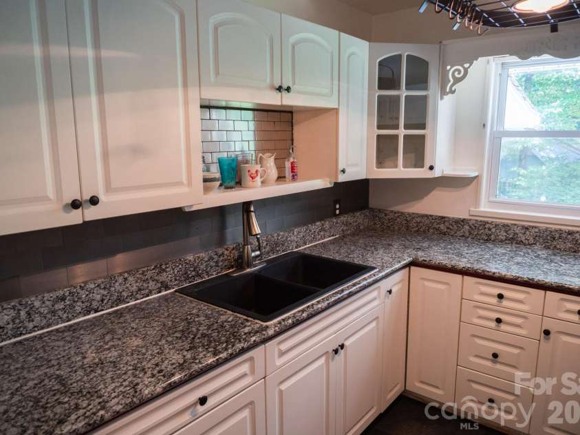 104 Ash Drive, Maggie Valley, NC 28751.  MLS# CAR4402926, YatesRealty ID 49642. 