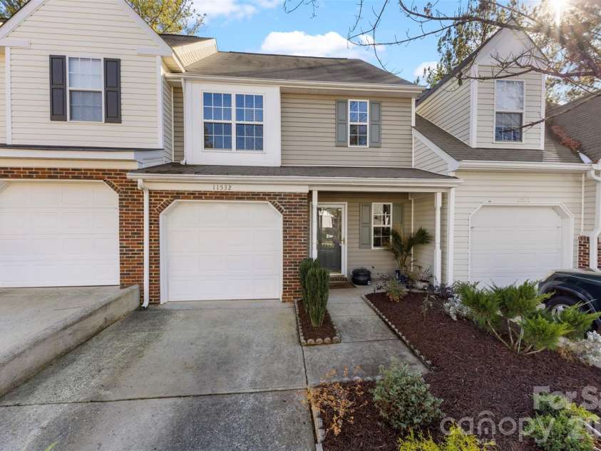 11532 Delores Ferguson Lane, Charlotte, NC 28277.  MLS# CAR4422595, YatesRealty ID 49643. 