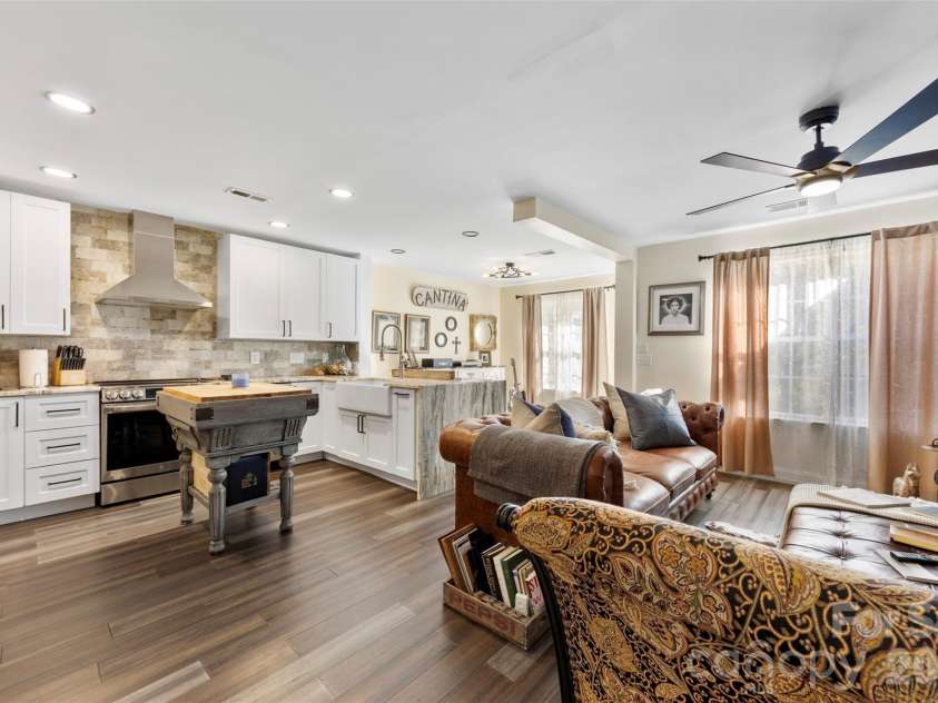 11532 Delores Ferguson Lane, Charlotte, NC 28277.  MLS# CAR4422595, YatesRealty ID 49643. 