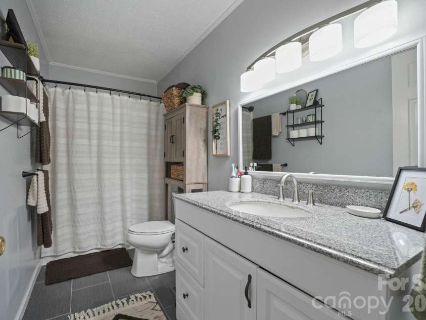 2428 Side Lane, Conover, NC 28613.  MLS# CAR4422751, YatesRealty ID 49648. 