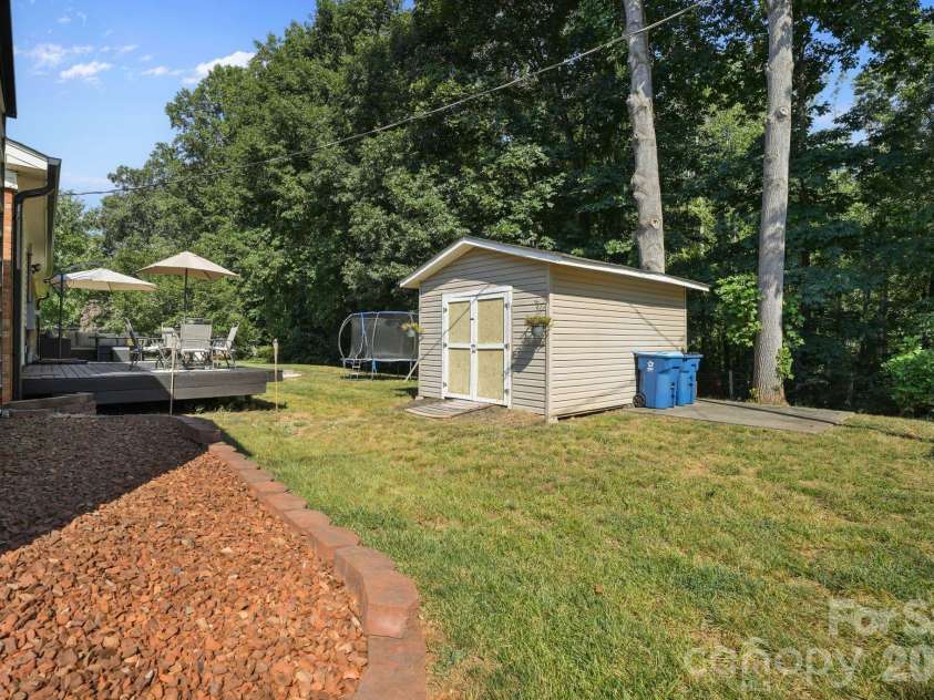 2428 Side Lane, Conover, NC 28613.  MLS# CAR4422751, YatesRealty ID 49648. 
