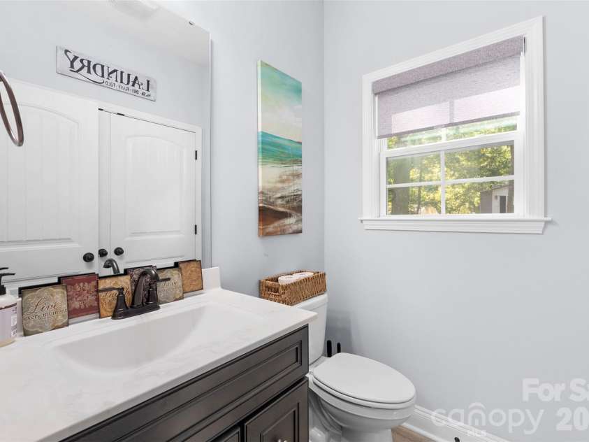 444 Shore Drive, Lexington, NC 27292.  MLS# CAR4422461, YatesRealty ID 49649. 