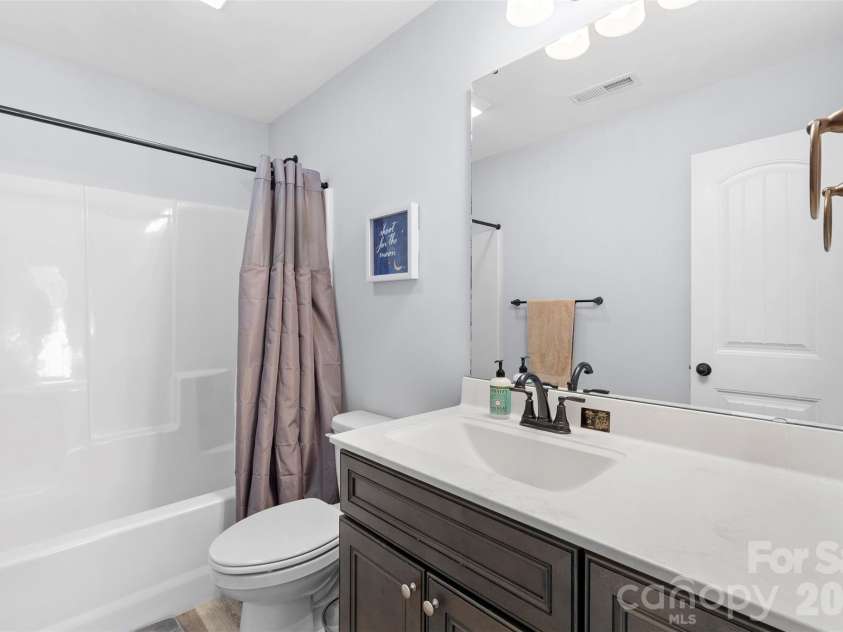444 Shore Drive, Lexington, NC 27292.  MLS# CAR4422461, YatesRealty ID 49649. 