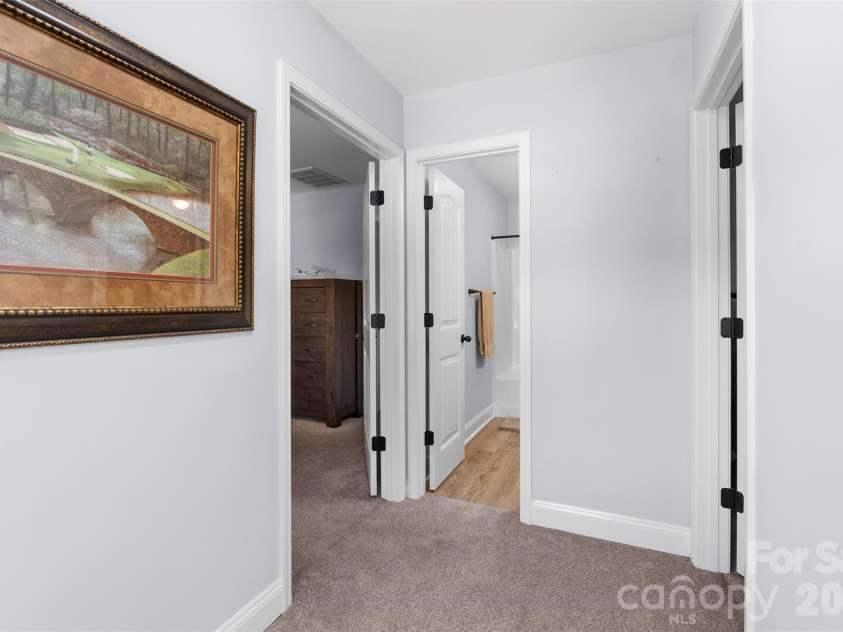 444 Shore Drive, Lexington, NC 27292.  MLS# CAR4422461, YatesRealty ID 49649. 