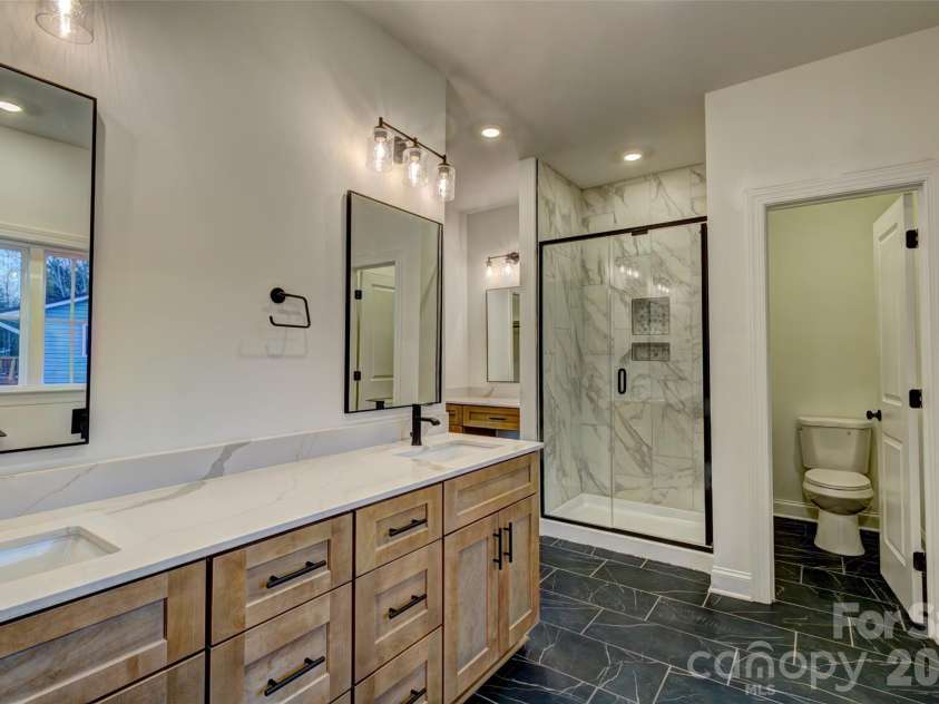 318 Harbor View Drive, Cherryville, NC 28021.  MLS# CAR4337982, YatesRealty ID 4965. 