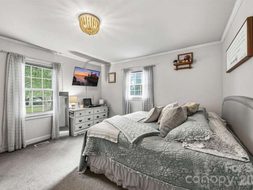 216 Ferris Avenue, Rockwell, NC 28138.  MLS# CAR4422895, YatesRealty ID 49651. 