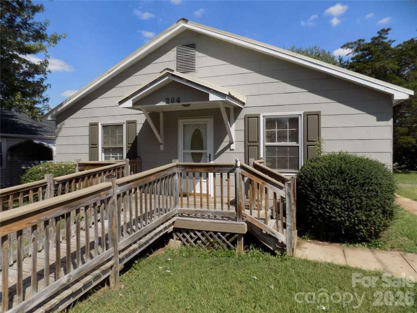 204 Church Street, Cramerton, NC 28032.  MLS# CAR4423064, YatesRealty ID 49655. FRONT