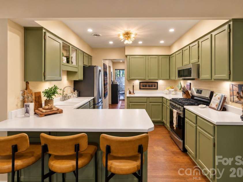10 Lakemoor Lane, Laurel Park, NC 28739.  MLS# CAR4422222, YatesRealty ID 49659. 
