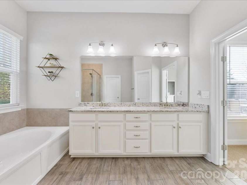 10071 Fox Trotter Lane, Midland, NC 28107.  MLS# CAR4358055, YatesRealty ID 4966. 
