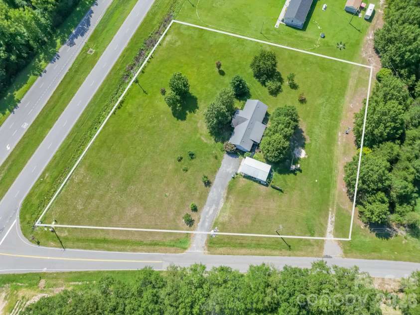 55 Baker Road, Jefferson, SC 29718.  MLS# CAR4421117, YatesRealty ID 49660. 