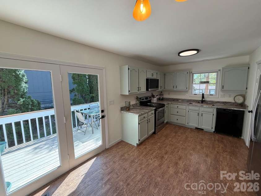 153 Locust Court, Arden, NC 28704.  MLS# CAR4422707, YatesRealty ID 49662. 
