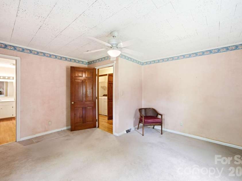 129 Old River Road, Marion, NC 28752.  MLS# CAR4401957, YatesRealty ID 49664. 