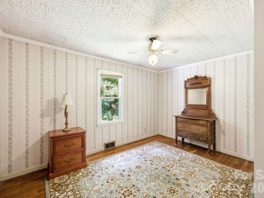 129 Old River Road, Marion, NC 28752.  MLS# CAR4401957, YatesRealty ID 49664. 
