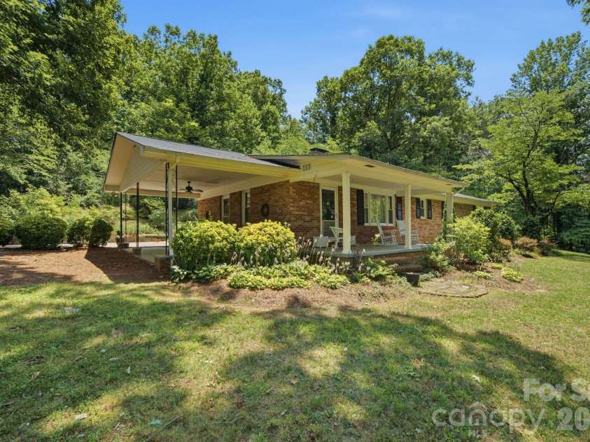 129 Old River Road, Marion, NC 28752.  MLS# CAR4401957, YatesRealty ID 49664. 