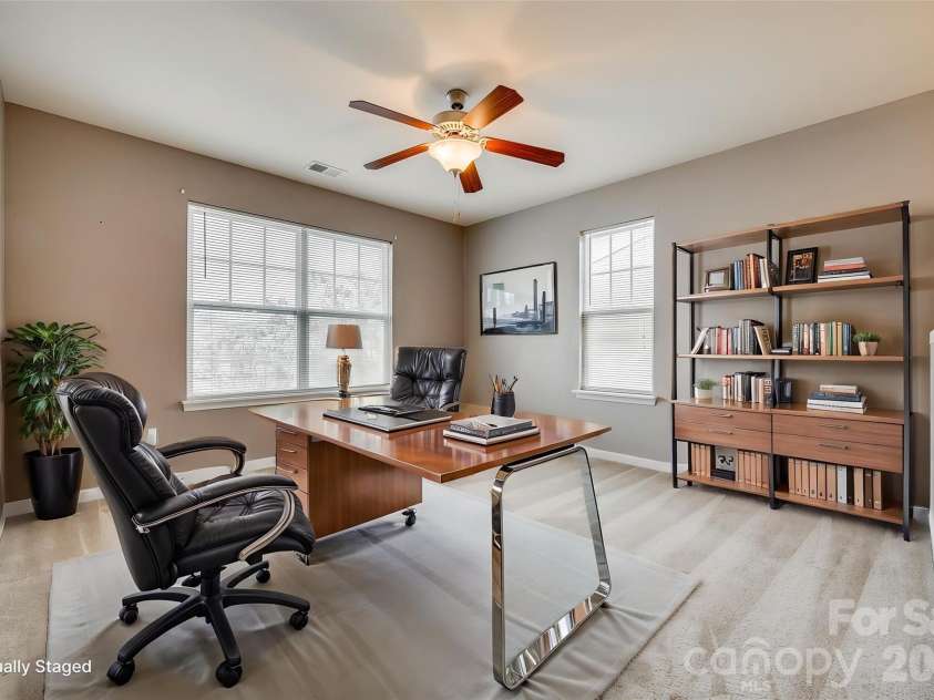 13815 Singleleaf Lane, Charlotte, NC 28278.  MLS# CAR4423018, YatesRealty ID 49668. 