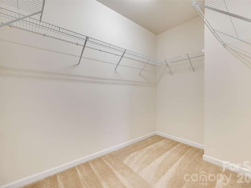 13815 Singleleaf Lane, Charlotte, NC 28278.  MLS# CAR4423018, YatesRealty ID 49668. 