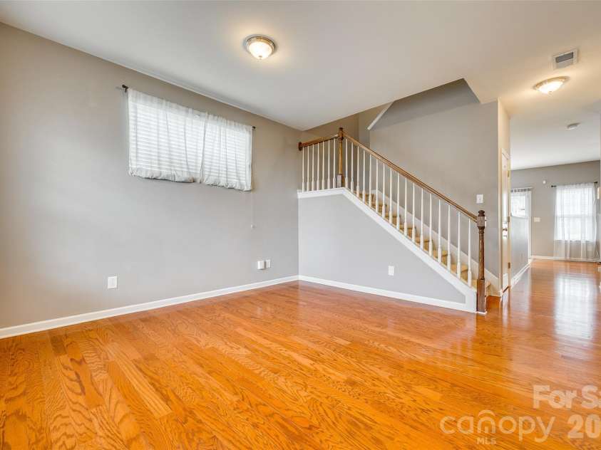 13815 Singleleaf Lane, Charlotte, NC 28278.  MLS# CAR4423018, YatesRealty ID 49668. 