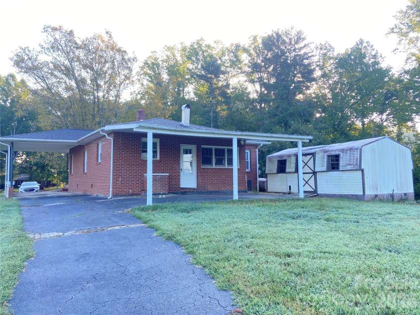2991 Perkins Avenue, Morganton, NC 28655.  MLS# CAR4421223, YatesRealty ID 49669. 