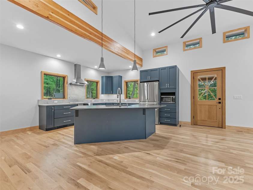 584 Springbrook Lane, Brevard, NC 28712.  MLS# CAR4308876, YatesRealty ID 4967. Spacious kitchen