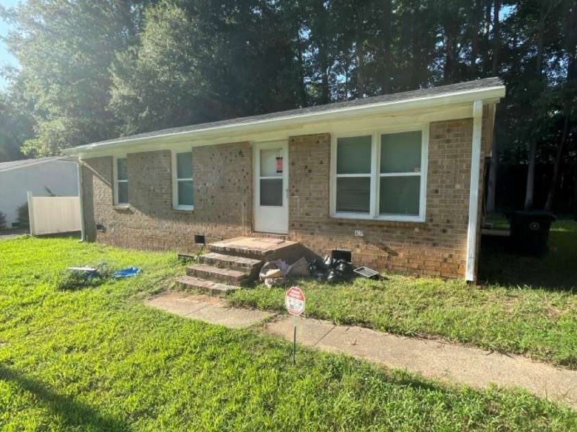 133 Hickory Lane, York, SC 29745.  MLS# CAR4423004, YatesRealty ID 49671. 