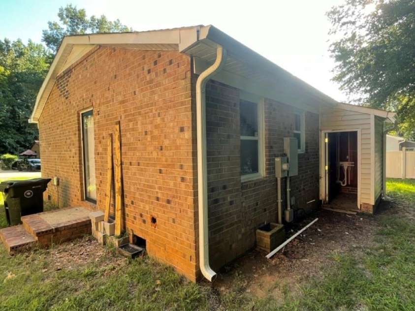 133 Hickory Lane, York, SC 29745.  MLS# CAR4423004, YatesRealty ID 49671. 