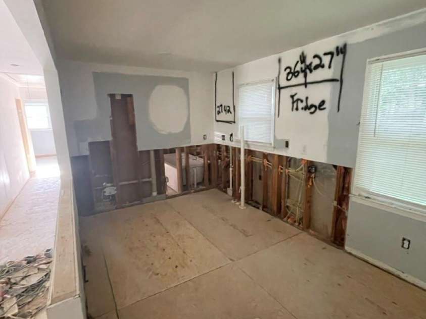 133 Hickory Lane, York, SC 29745.  MLS# CAR4423004, YatesRealty ID 49671. 