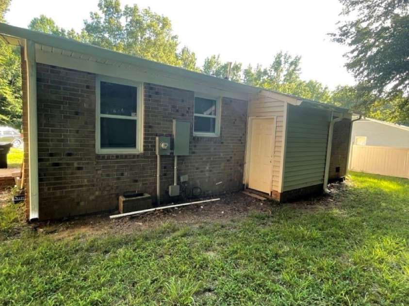 133 Hickory Lane, York, SC 29745.  MLS# CAR4423004, YatesRealty ID 49671. 