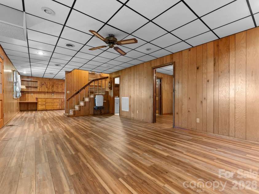 977 Morning Ride Drive, Columbus, NC 28722.  MLS# CAR4419017, YatesRealty ID 49673. Large Den with flex room and full bath