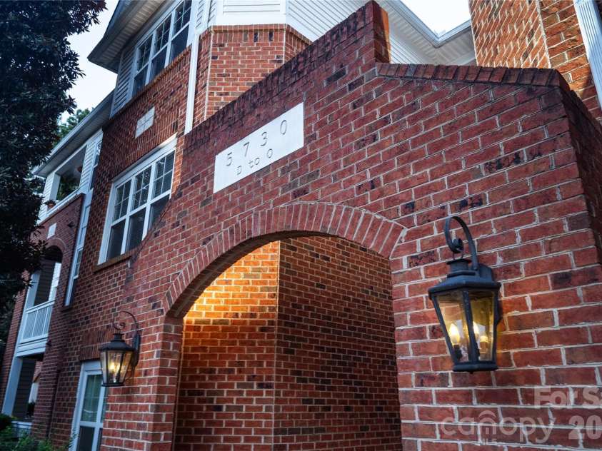 5730 Closeburn Road, Charlotte, NC 28210.  MLS# CAR4410576, YatesRealty ID 49674. 