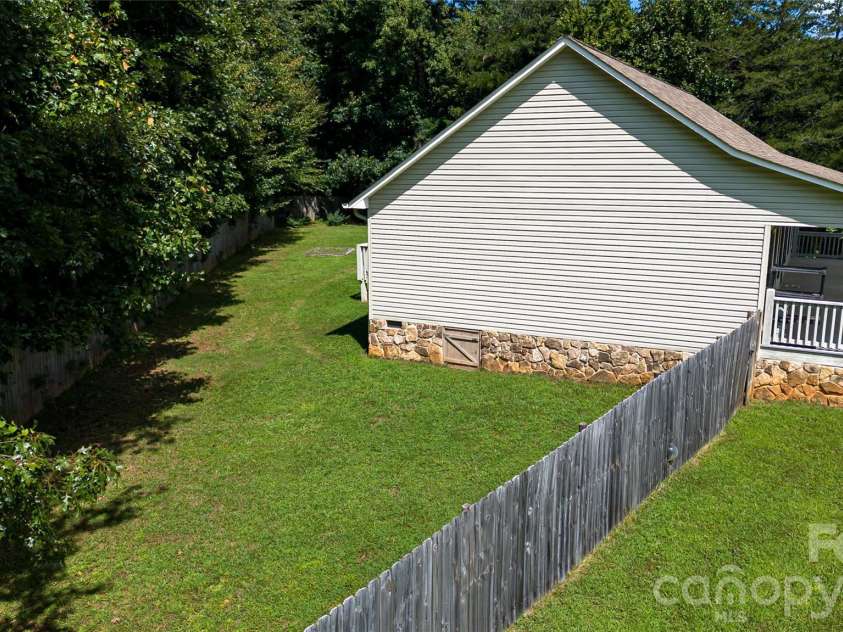 1878 US 70 Highway, Morganton, NC 28655.  MLS# CAR4417830, YatesRealty ID 49677. 