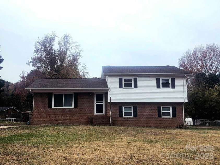 1708 Caromar Place, Concord, NC 28027.  MLS# CAR4324969, YatesRealty ID 49678. 