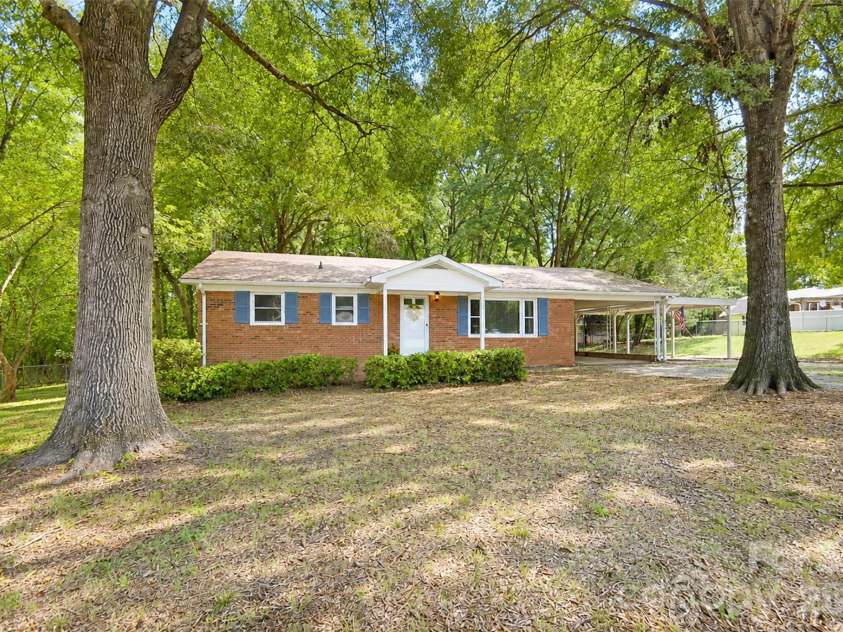 2281 Munsen Road, Concord, NC 28025.  MLS# CAR4422449, YatesRealty ID 49679. From the Road