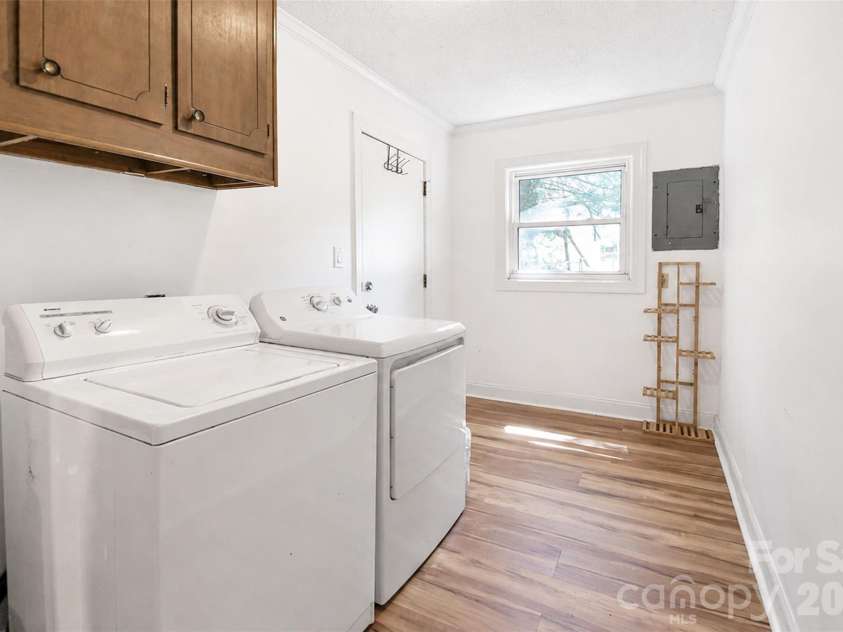2281 Munsen Road, Concord, NC 28025.  MLS# CAR4422449, YatesRealty ID 49679. Laundry, Mud Rm, W/D convey