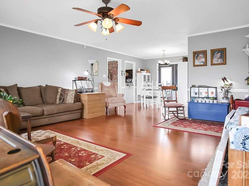 109 Connor Court, Kings Mountain, NC 28086.  MLS# CAR4242812, YatesRealty ID 4968. 