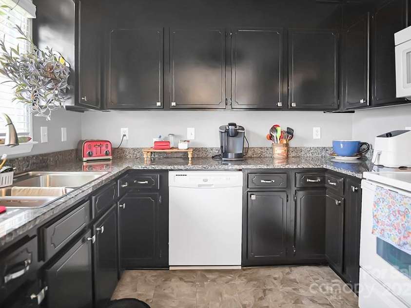 109 Connor Court, Kings Mountain, NC 28086.  MLS# CAR4242812, YatesRealty ID 4968. 