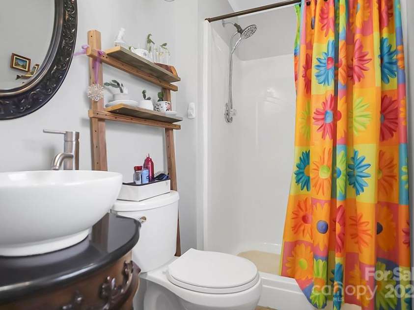 109 Connor Court, Kings Mountain, NC 28086.  MLS# CAR4242812, YatesRealty ID 4968. 