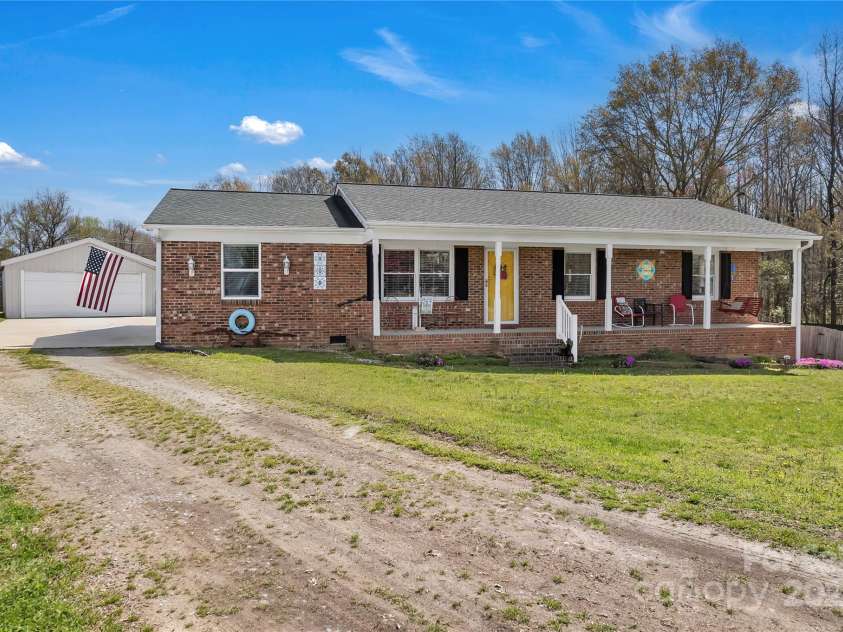 109 Connor Court, Kings Mountain, NC 28086.  MLS# CAR4242812, YatesRealty ID 4968. 