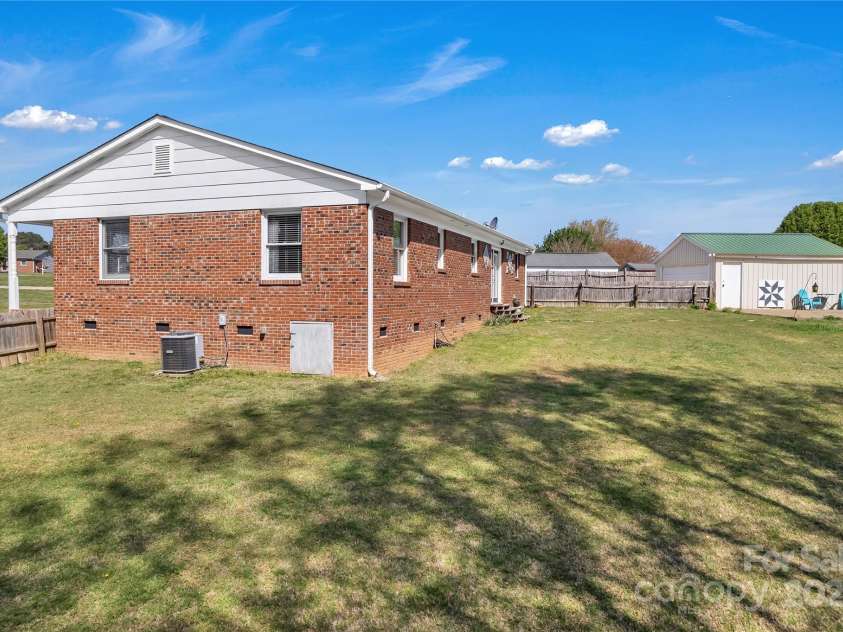 109 Connor Court, Kings Mountain, NC 28086.  MLS# CAR4242812, YatesRealty ID 4968. 